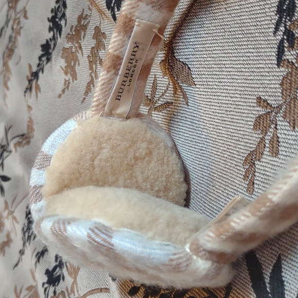 Burberry Nova Check Earmuffs - Picture 2 of 4